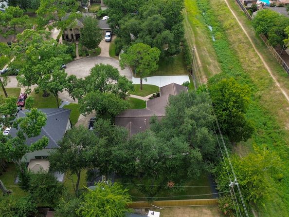 2834 Fontana Drive, Houston TX 77043