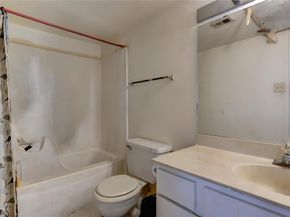 3901 Woodchase Drive 59, Houston TX 77042