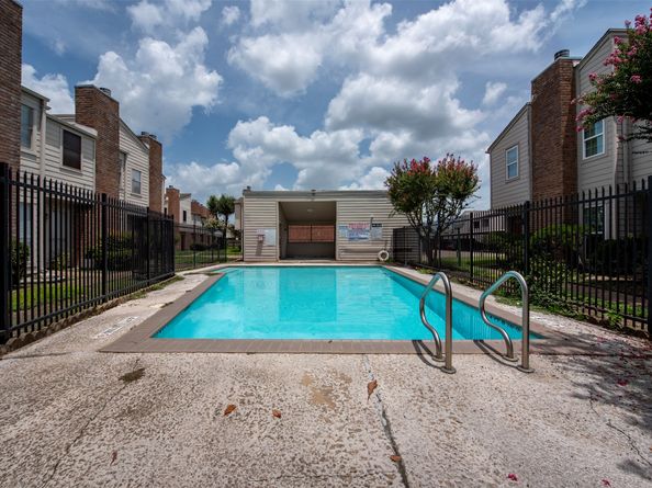 3901 Woodchase Drive 59, Houston TX 77042
