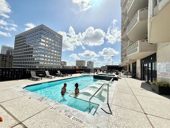 2016 Main 1904, Houston TX 77002