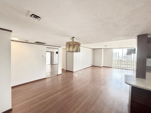 2016 Main 1904, Houston TX 77002