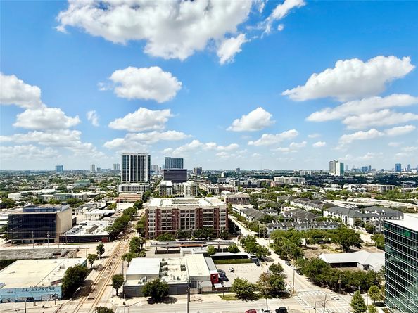 2016 Main 1904, Houston TX 77002