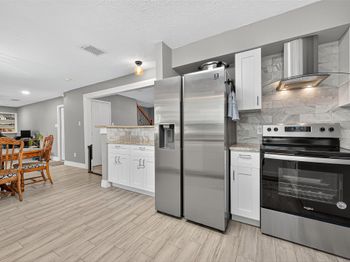 2901 Maple Knoll Drive