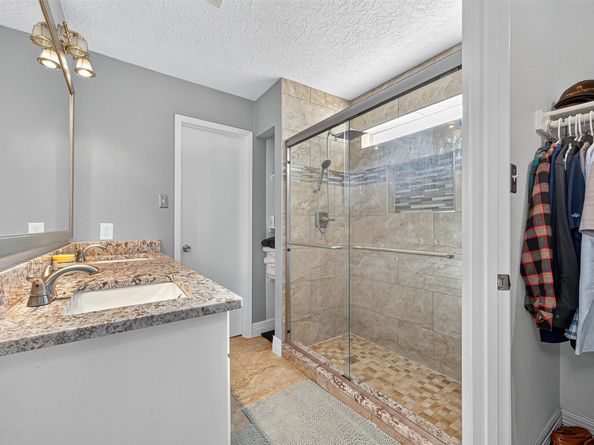 2901 Maple Knoll Drive, Houston TX 77339