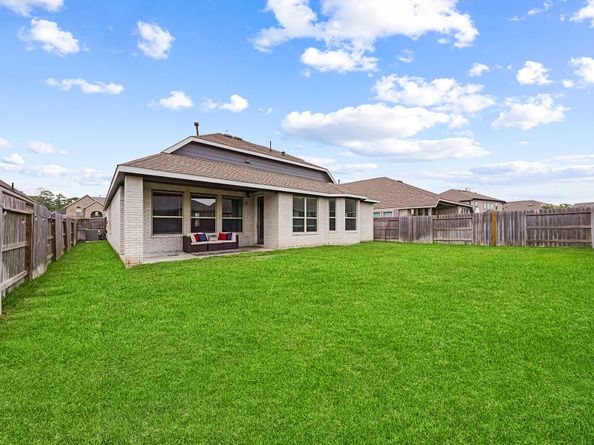 18925 Lazzaro Springs Drive, New Caney TX 77357