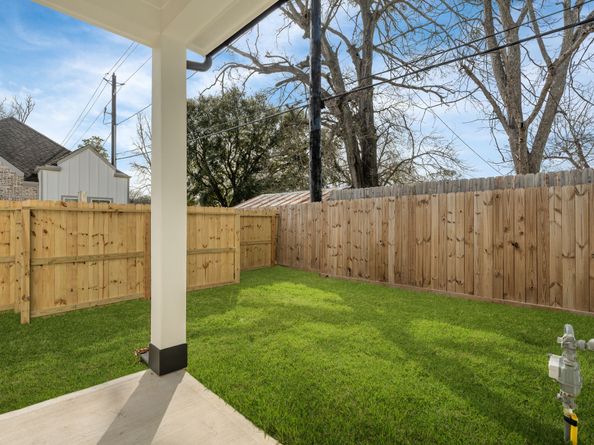 11303 Stonework Grove Lane, Houston TX 77076