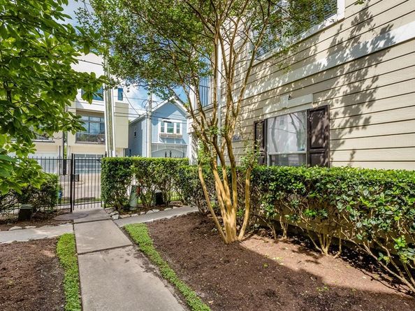 1705 Stuart Street, Houston TX 77004