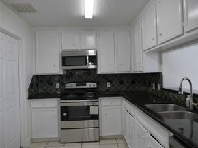 13840 Hollowgreen Drive 106, Houston TX 77082