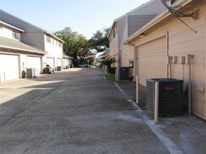 13840 Hollowgreen Drive 106, Houston TX 77082