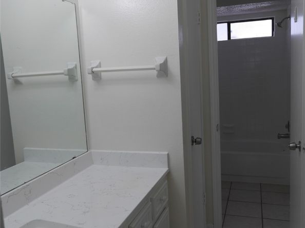 13840 Hollowgreen Drive 106, Houston TX 77082