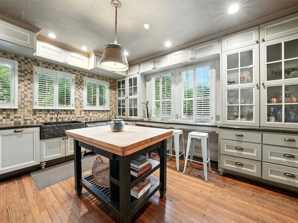 525 Teetshorn Street, Houston TX 77009