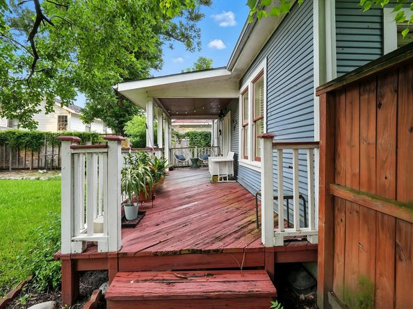 525 Teetshorn Street, Houston TX 77009