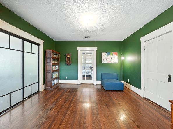 525 Teetshorn Street, Houston TX 77009