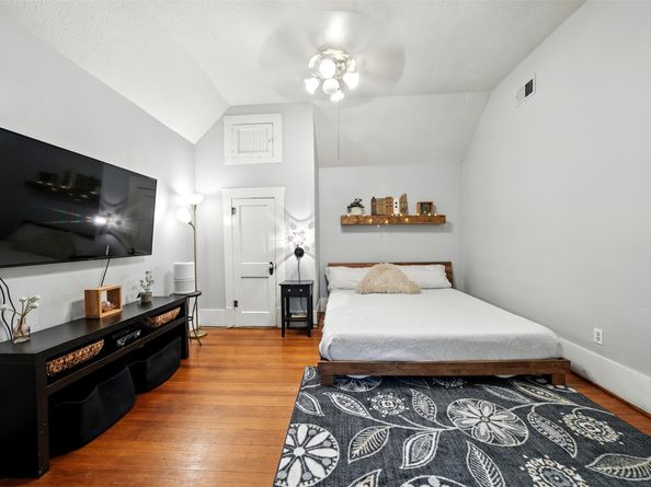 525 Teetshorn Street, Houston TX 77009