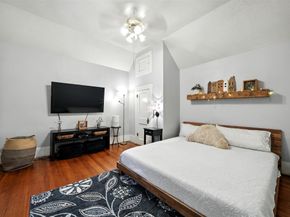 525 Teetshorn Street, Houston TX 77009