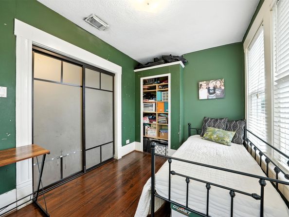 525 Teetshorn Street, Houston TX 77009