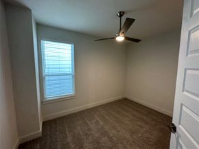 910A W 21st Street, Houston TX 77018
