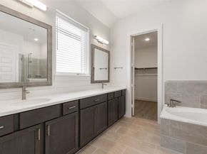 910A W 21st Street, Houston TX 77008