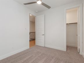 910A W 21st Street, Houston TX 77008