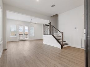 910A W 21st Street, Houston TX 77008