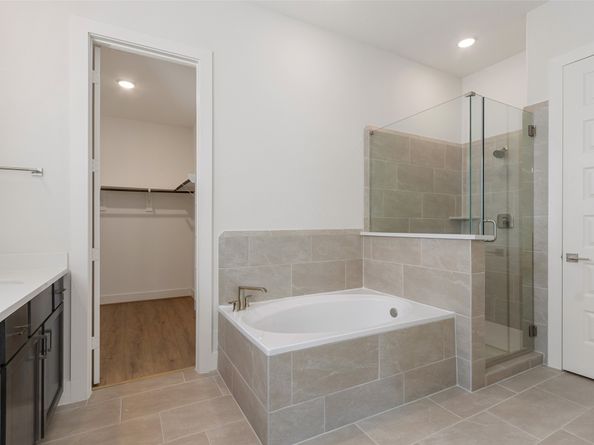 910A W 21st Street, Houston TX 77008