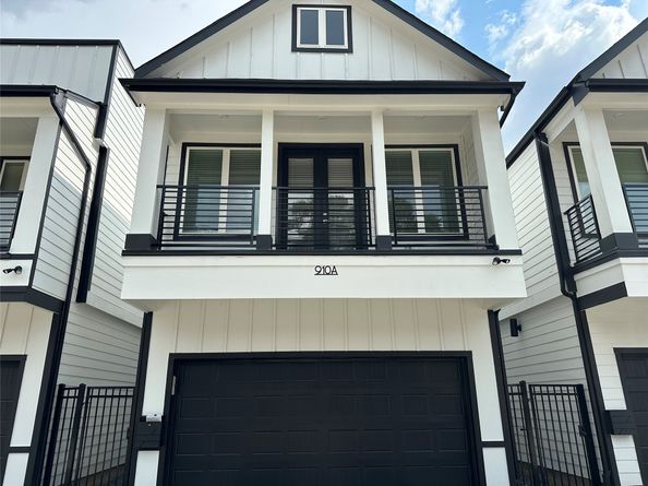 910A W 21st Street, Houston TX 77018