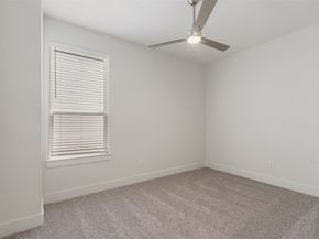 910A W 21st Street, Houston TX 77008