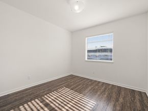 1257 E Witte Road 16, Houston TX 77055
