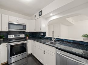 1257 E Witte Road 16, Houston TX 77055