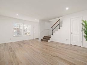 1257 E Witte Road 16, Houston TX 77055