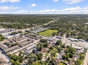 1257 E Witte Road 16, Houston TX 77055