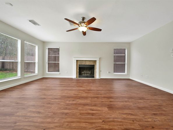1427 Redwood Village Circle, Spring TX 77386