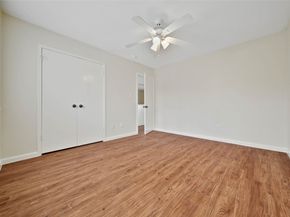 1427 Redwood Village Circle, Spring TX 77386