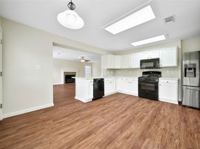 1427 Redwood Village Circle, Spring TX 77386