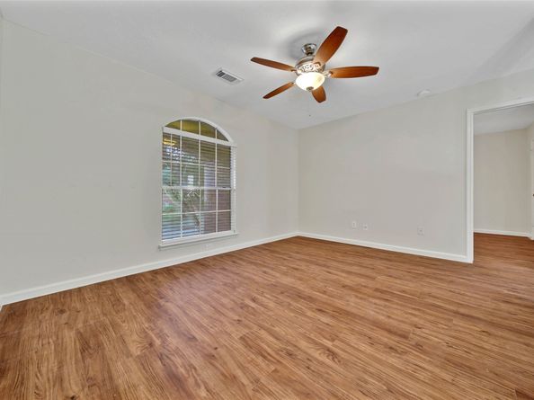 1427 Redwood Village Circle, Spring TX 77386