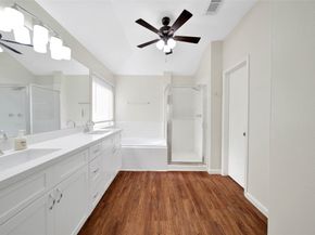 1427 Redwood Village Circle, Spring TX 77386