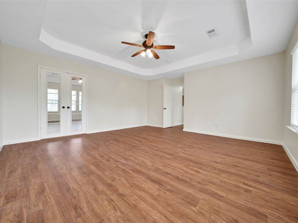 1427 Redwood Village Circle, Spring TX 77386