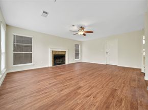 1427 Redwood Village Circle, Spring TX 77386