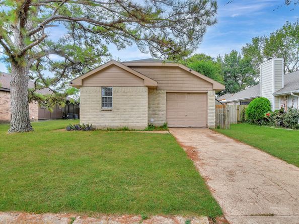 17439 Glenmorris Drive, Houston TX 77084