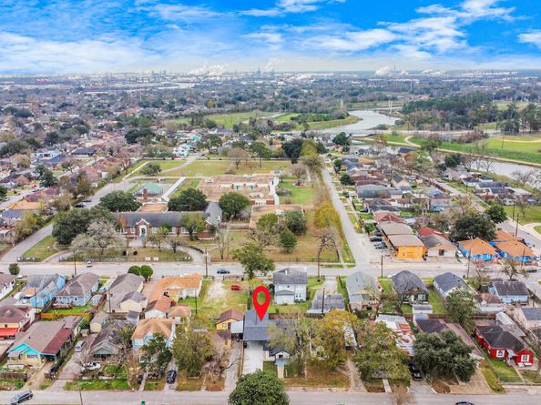 409 S 72nd Street, Houston TX 77011