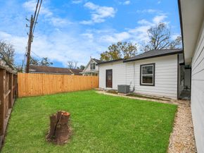 409 S 72nd Street, Houston TX 77011