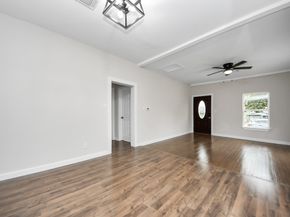 409 S 72nd Street, Houston TX 77011