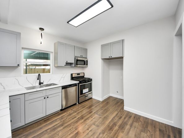 409 S 72nd Street, Houston TX 77011