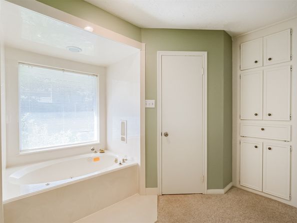 5803 Green Springs Drive, Houston TX 77066
