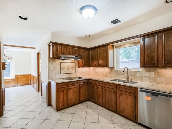 5803 Green Springs Drive, Houston TX 77066
