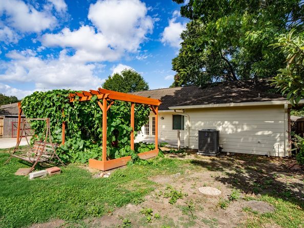 4427 Lymbar Drive, Houston TX 77096