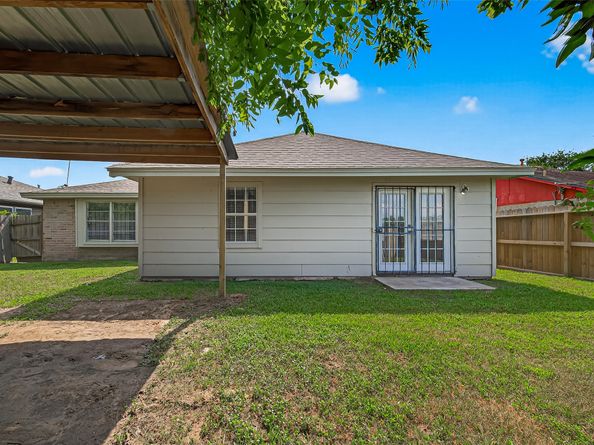 5243 Wickview Lane, Houston TX 77053