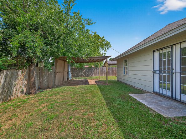 5243 Wickview Lane, Houston TX 77053