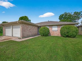 5243 Wickview Lane, Houston TX 77053