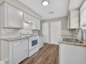 5243 Wickview Lane, Houston TX 77053